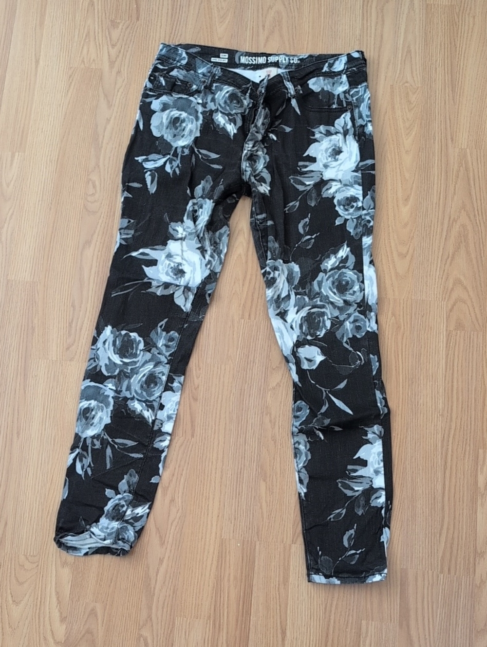 Mossimo Supply Co. Black Skinny Jeans with White Floral Pattern